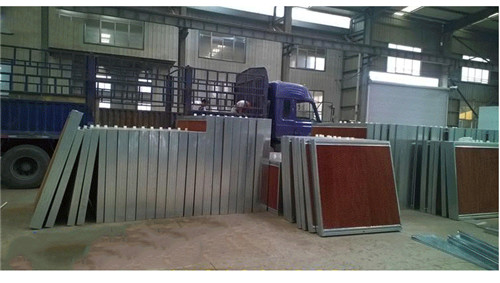 玩具包装车间水帘降温…